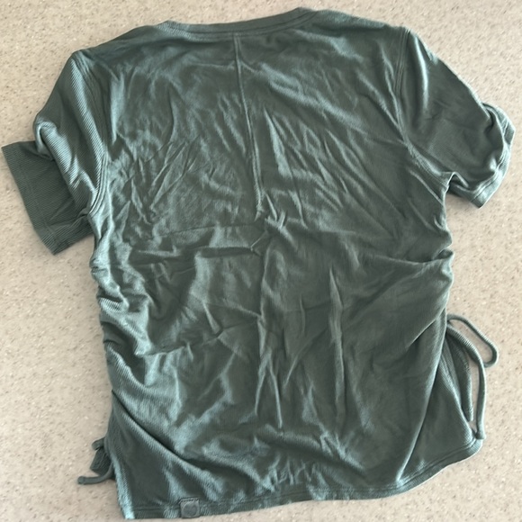 Lululemon crop top - Picture 2 of 3